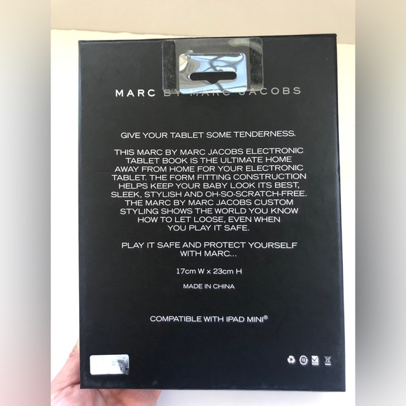 Marc Jacobs iPad mini cover (NIB) - Picture 6 of 6